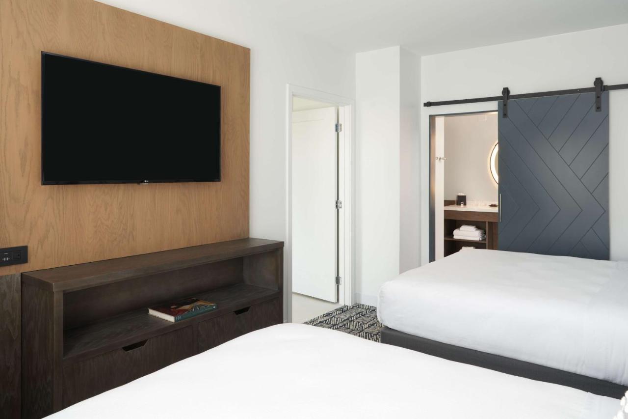 The Chifley Houston, Tapestry Collection By Hilton Hotel Bagian luar foto