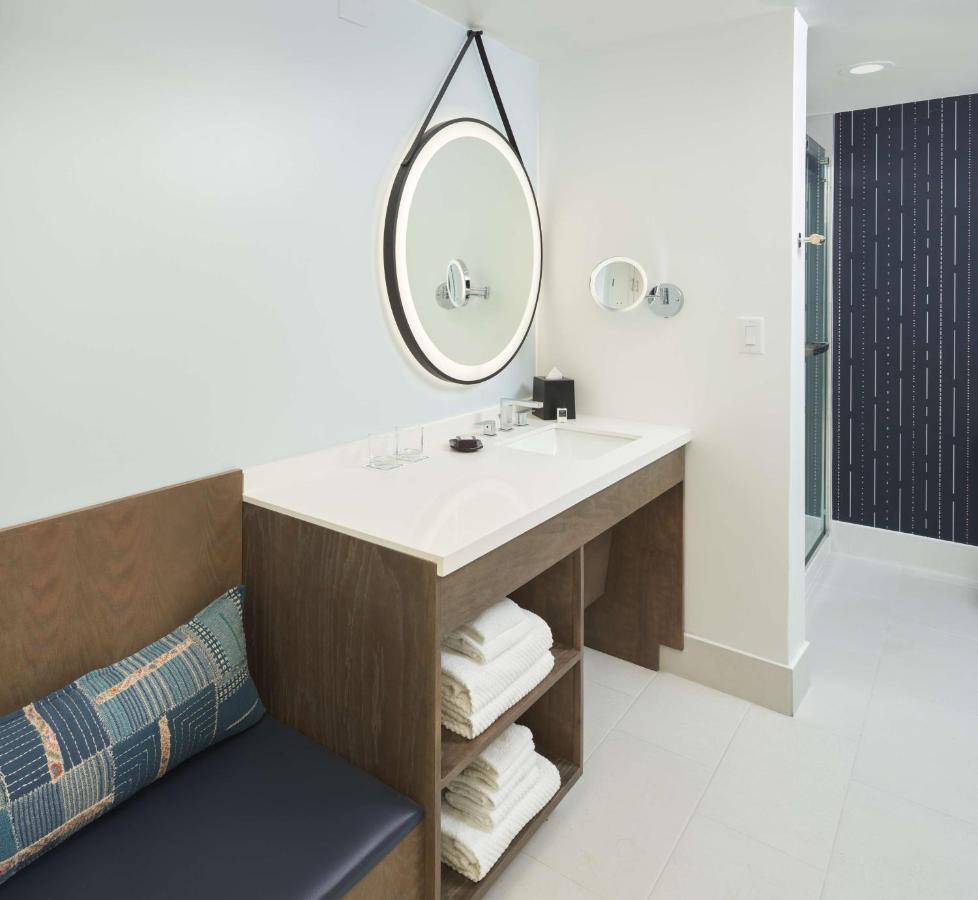 The Chifley Houston, Tapestry Collection By Hilton Hotel Bagian luar foto