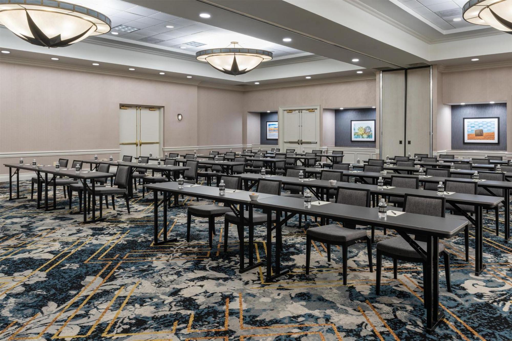 The Chifley Houston, Tapestry Collection By Hilton Hotel Bagian luar foto