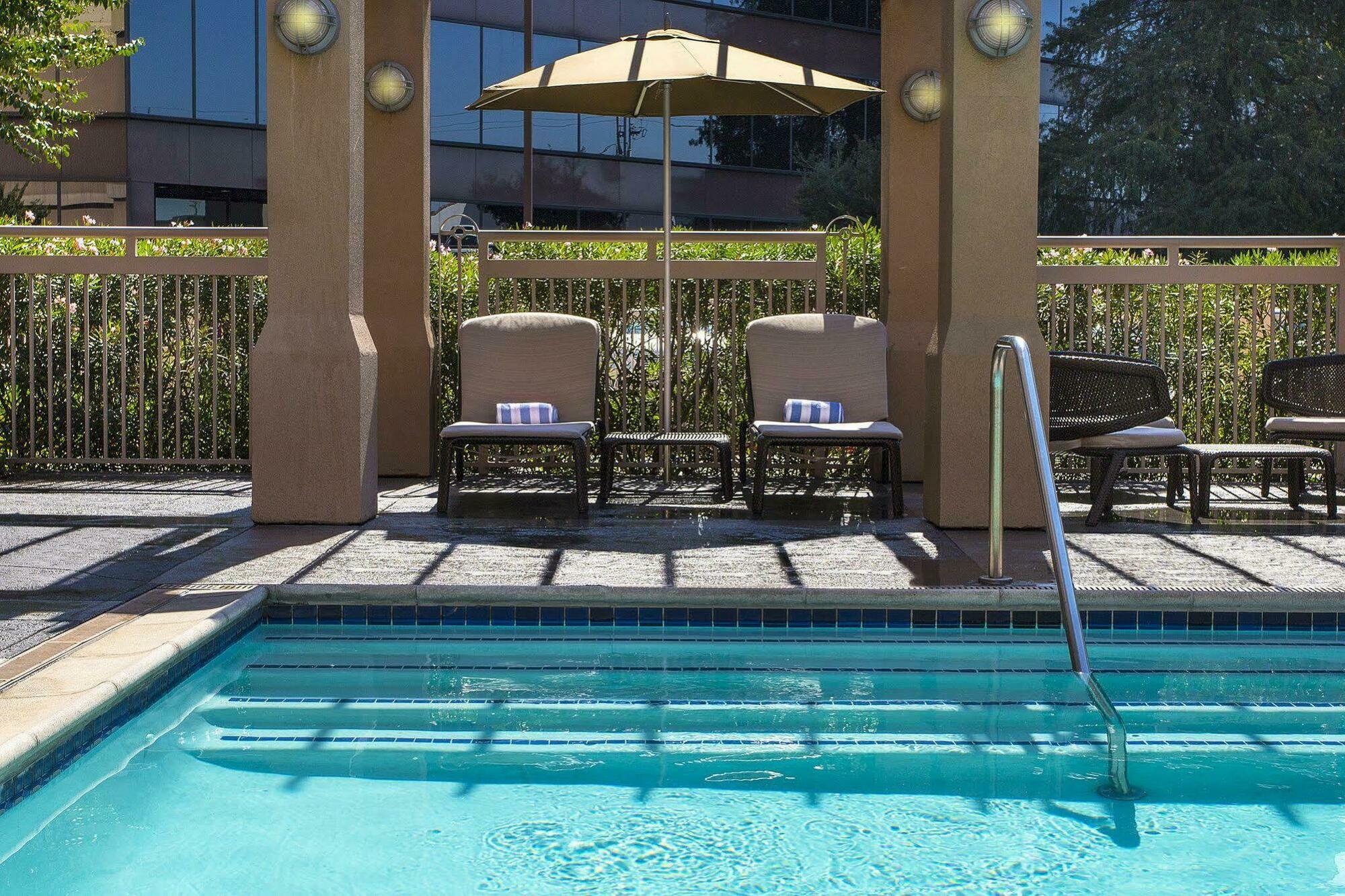 The Chifley Houston, Tapestry Collection By Hilton Hotel Bagian luar foto